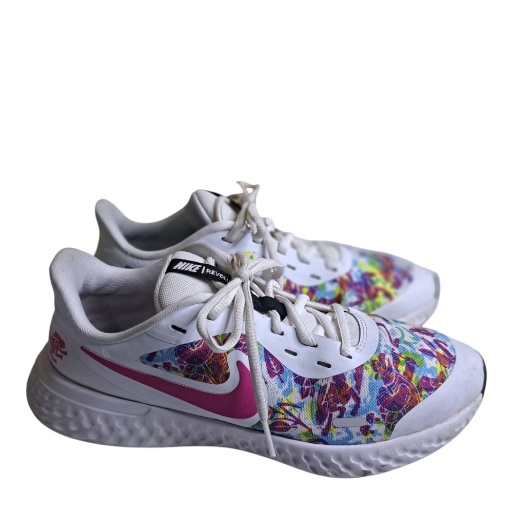 🦋Nike Revolution Multicolor Floral Print Running Shoes Youth 7Y / Women’s 8.5